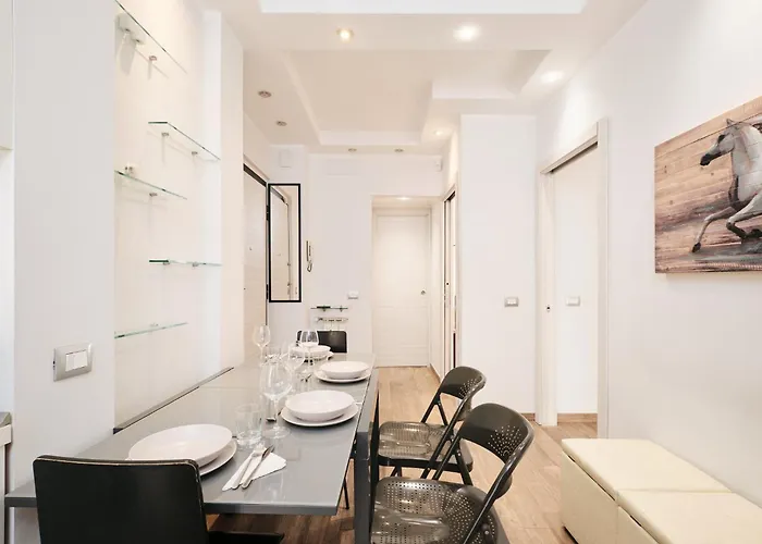 A Few Minutes From The Colosseum - Free Wi-fi & Netflix דירה רומא
